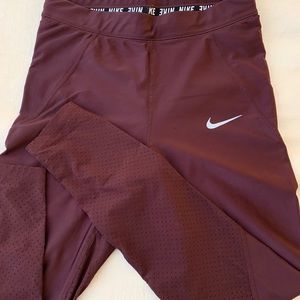 Nike leggings